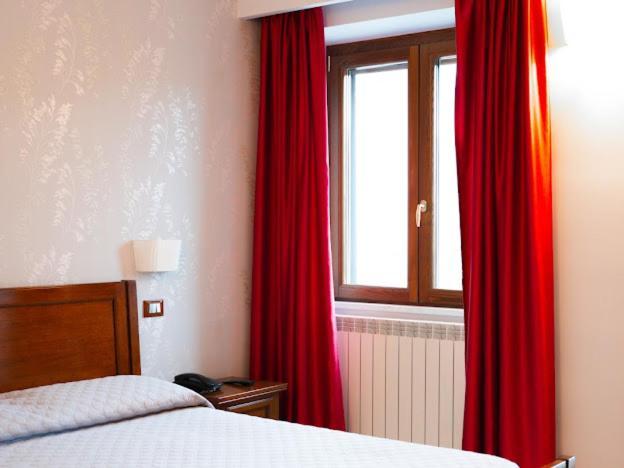 Hotel Il Convento Cusano Mutri Esterno foto